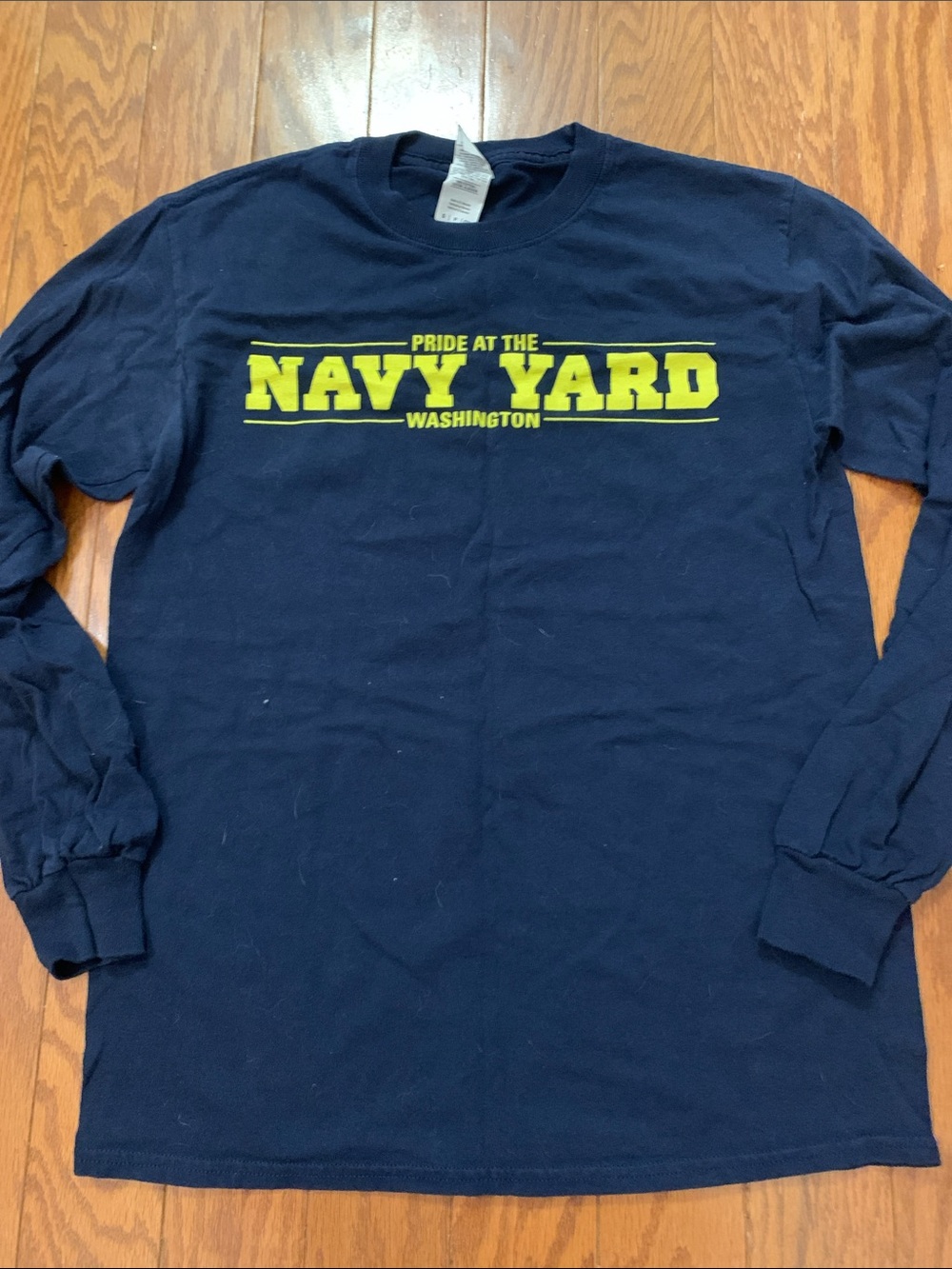 Gildan Navy Blue Crewneck Tee with White Tag Detail